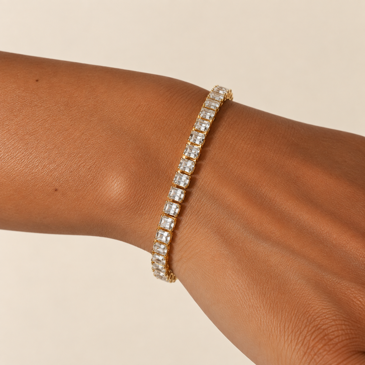 Tennis bracelet